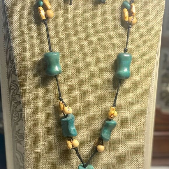 Vintage Ethnic Handcrafted Necklace & Earrings - Picture 2 of 4